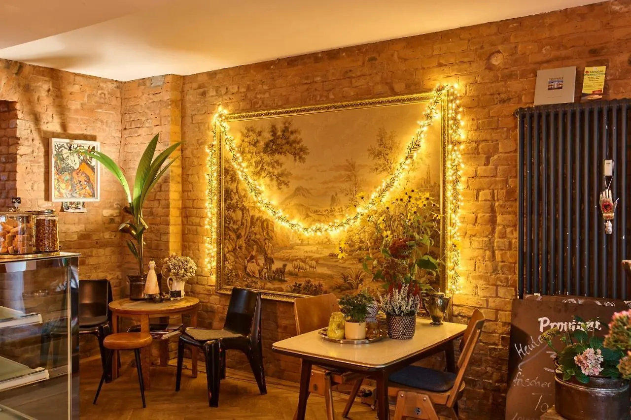 Appartamento Beautiful Backyard Remise Berlino