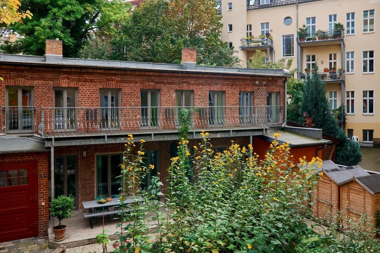 Beautiful Backyard Remise Apartment Berlin 0*,