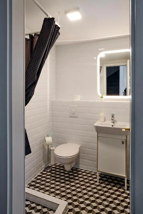 Beautiful Backyard Remise Apartment Berlin